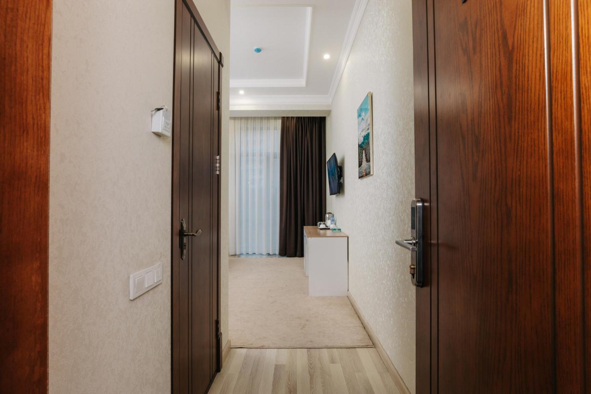 Resident Hotel Ташкент Экстерьер фото